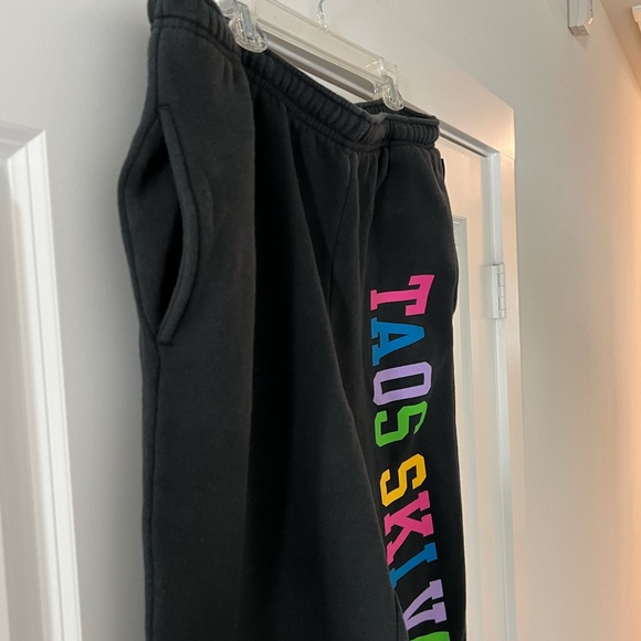 Taos Ski Valley Sweatpants - Picture 2 of 7